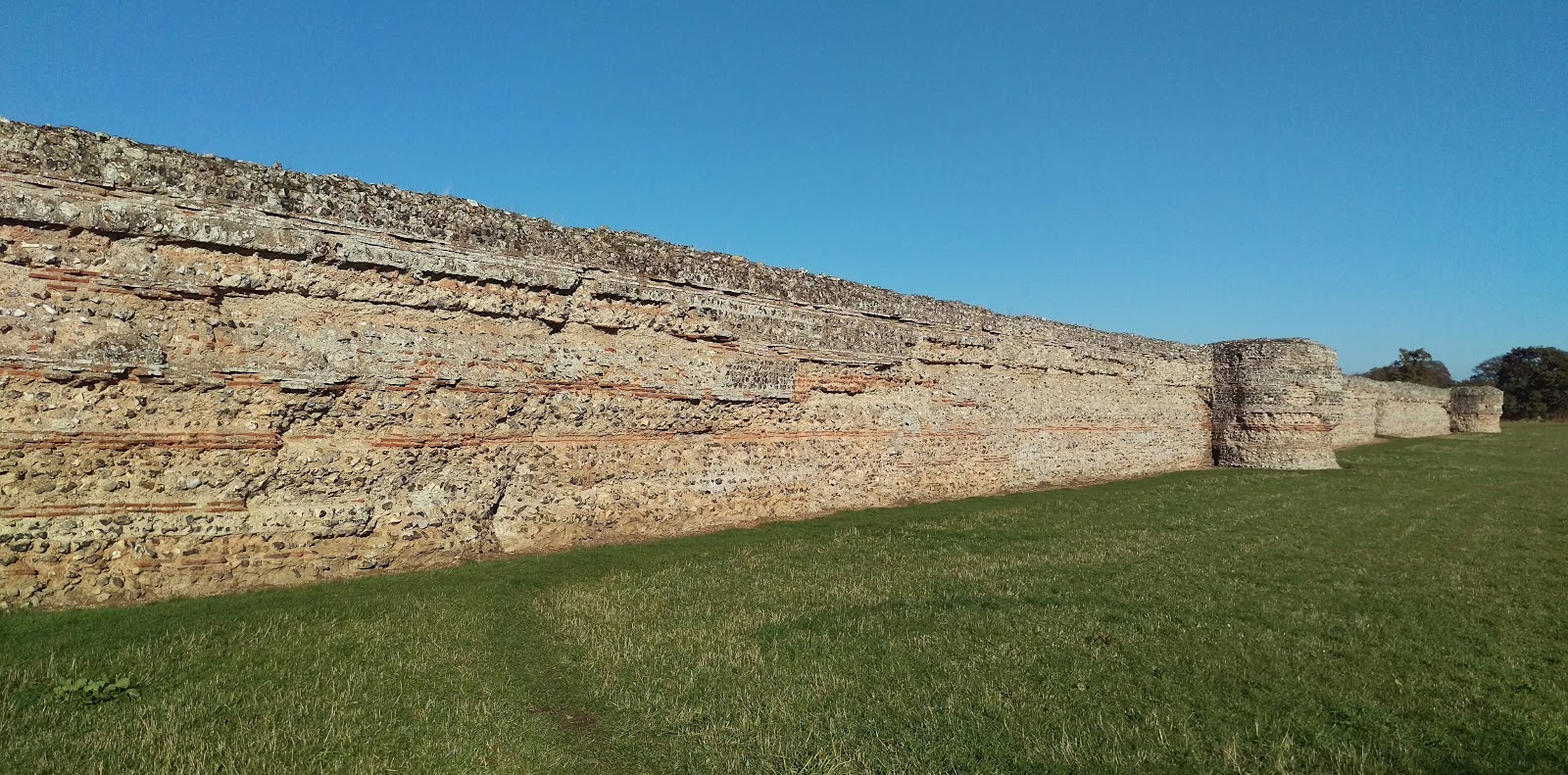 Burgh Castle Roman Fort — Source image