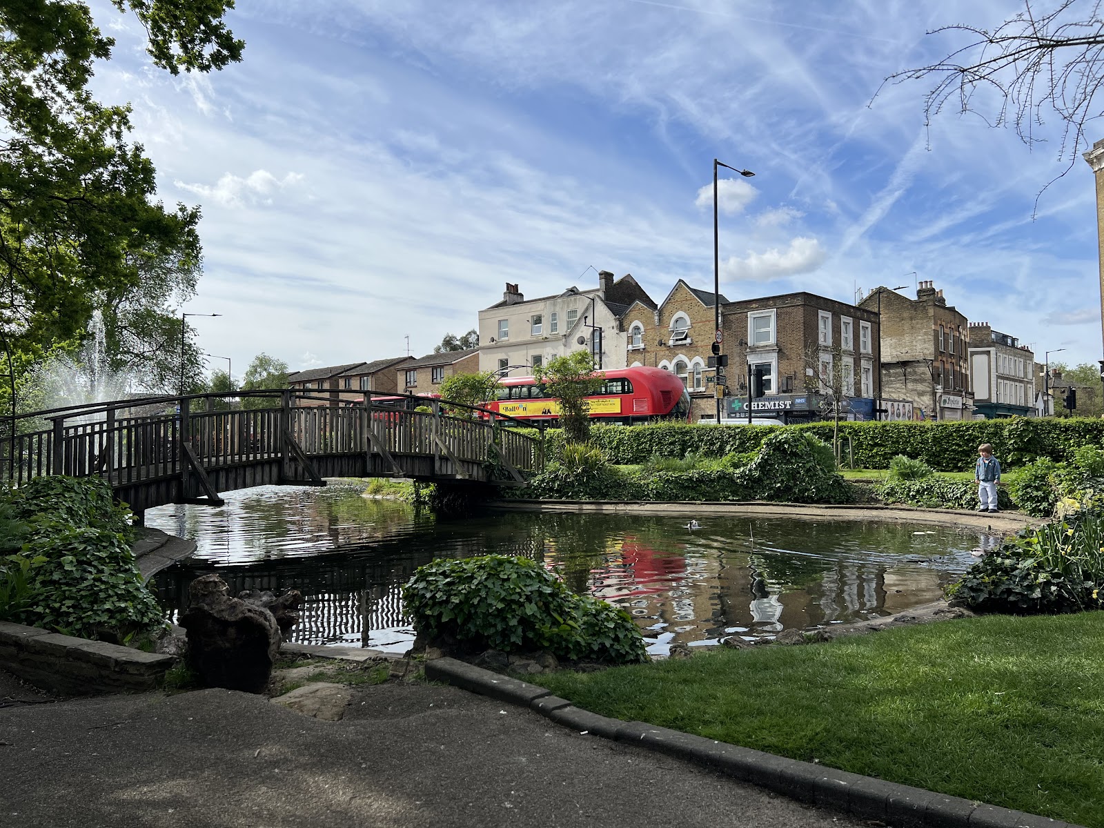 Clapton Pond — Place photograph