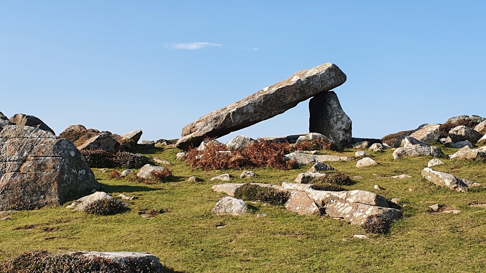 Coetan Arthur Burial Chamber — Source image