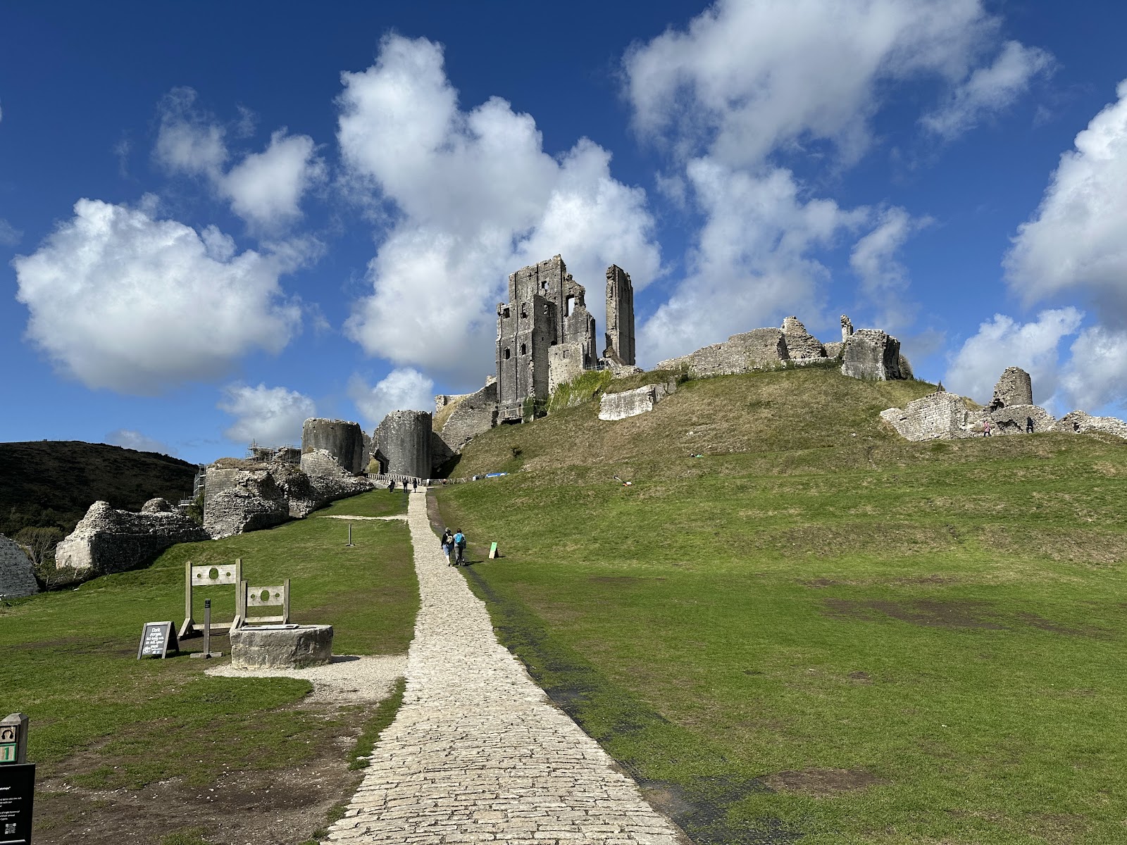 Corfe Castle — Place photograph