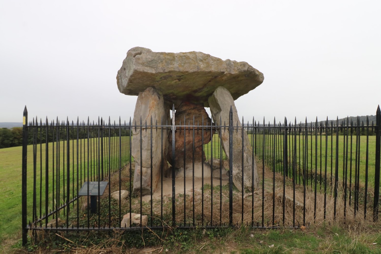 Kit’s Coty Megalithic Burial Chamber — Source image