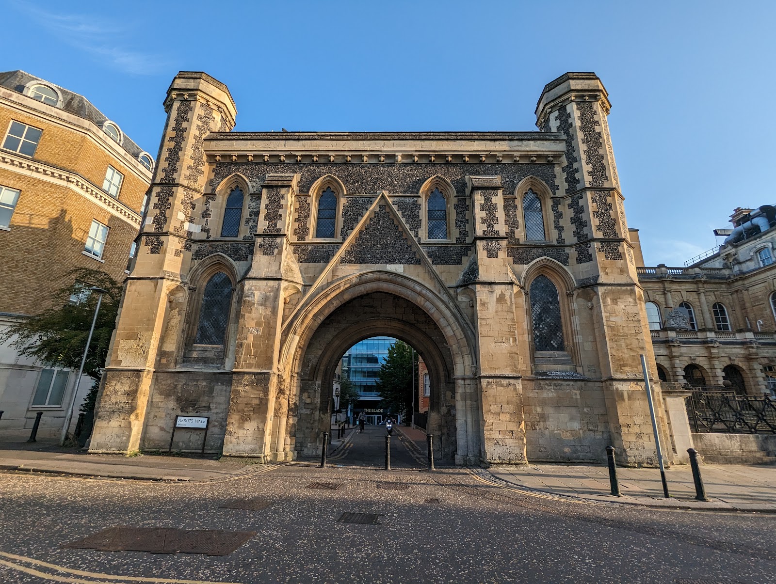 Reading Abbey Gateway — Place photograph