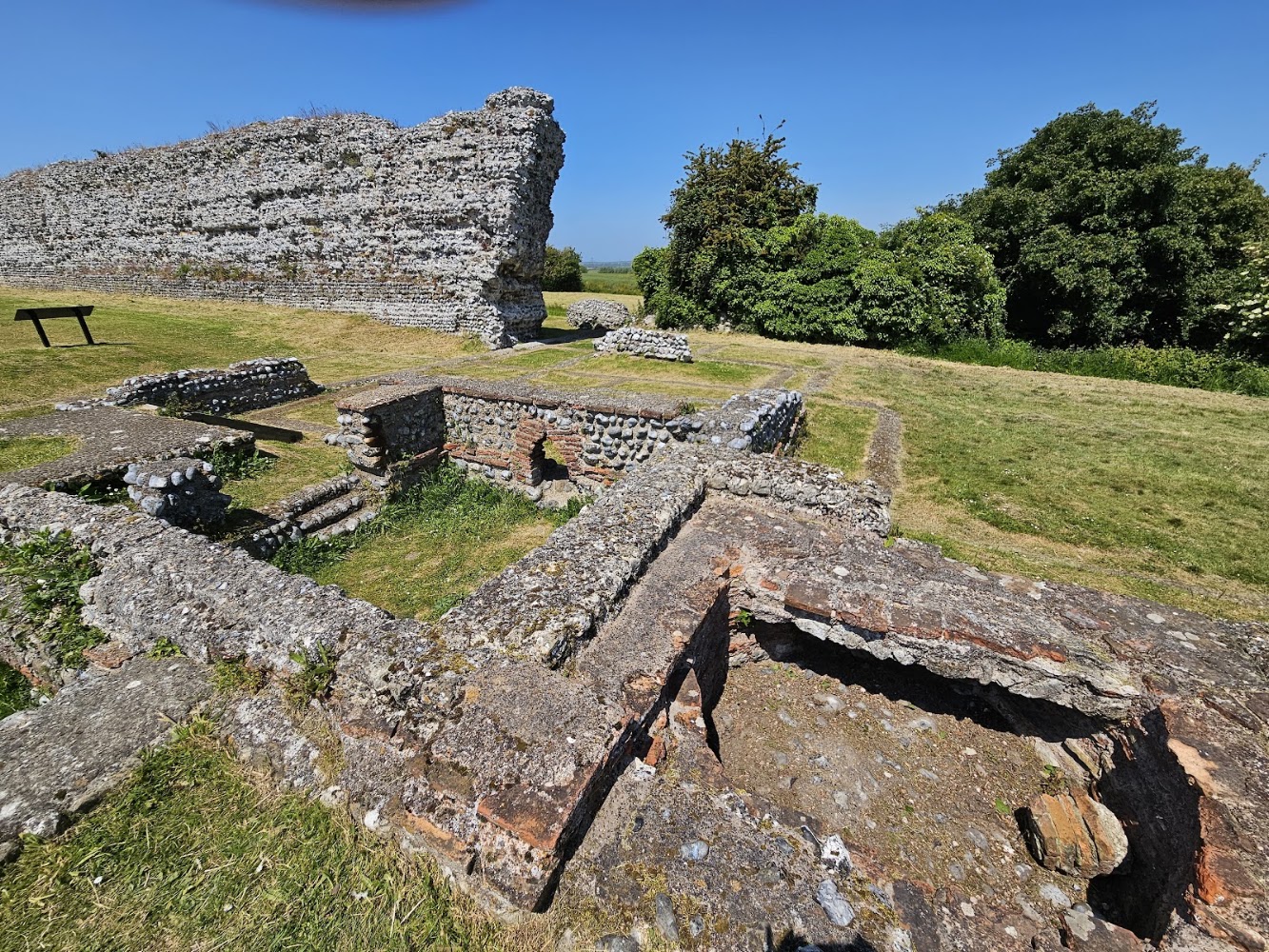 Richborough Roman Fort and Amphitheatre — Source image