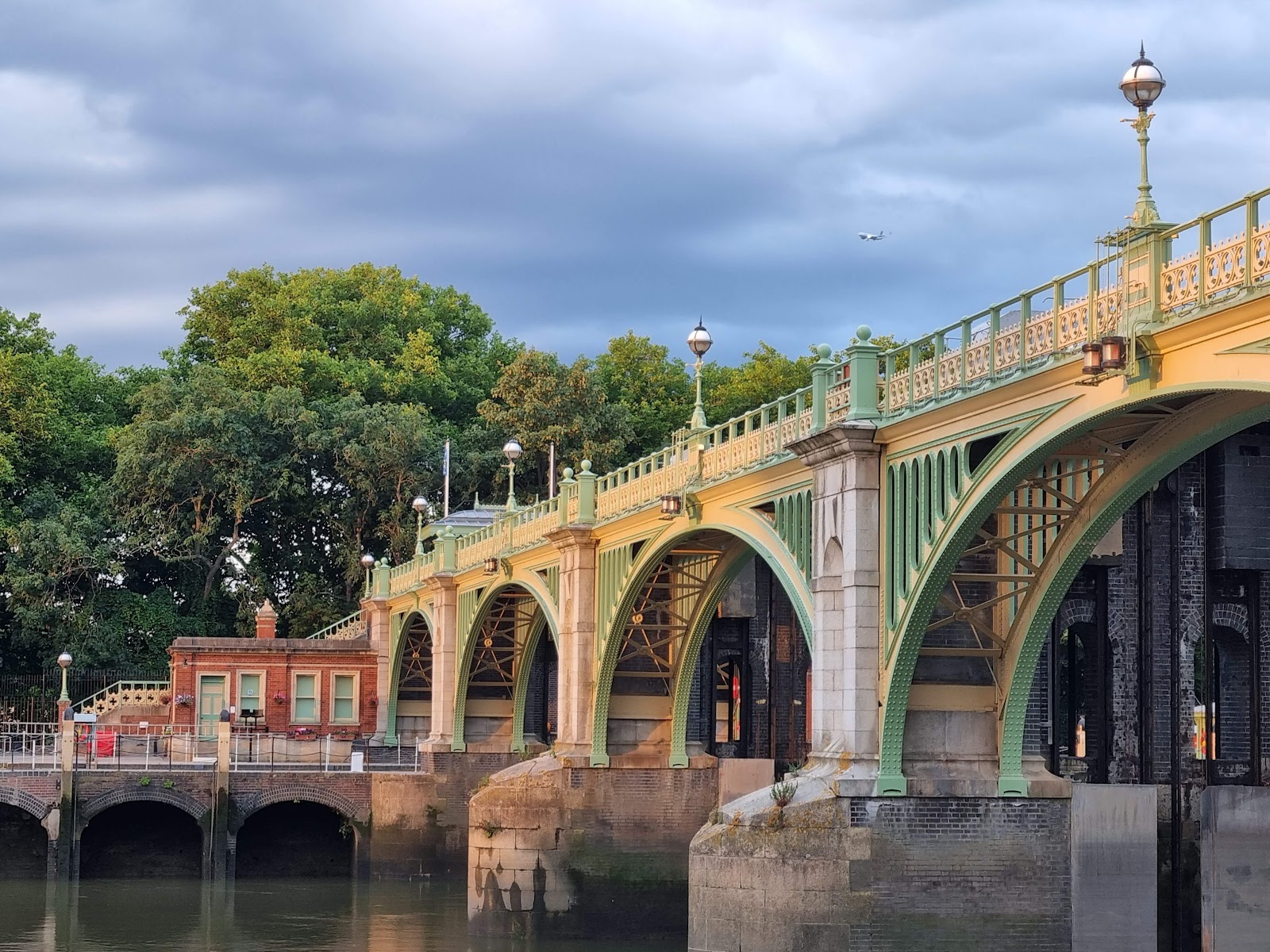 Richmond Lock and Footbridge — Place photograph