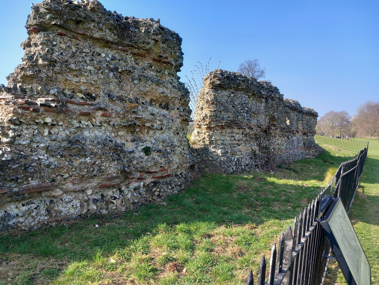 Roman Wall at London Gate, St Albans — Source image