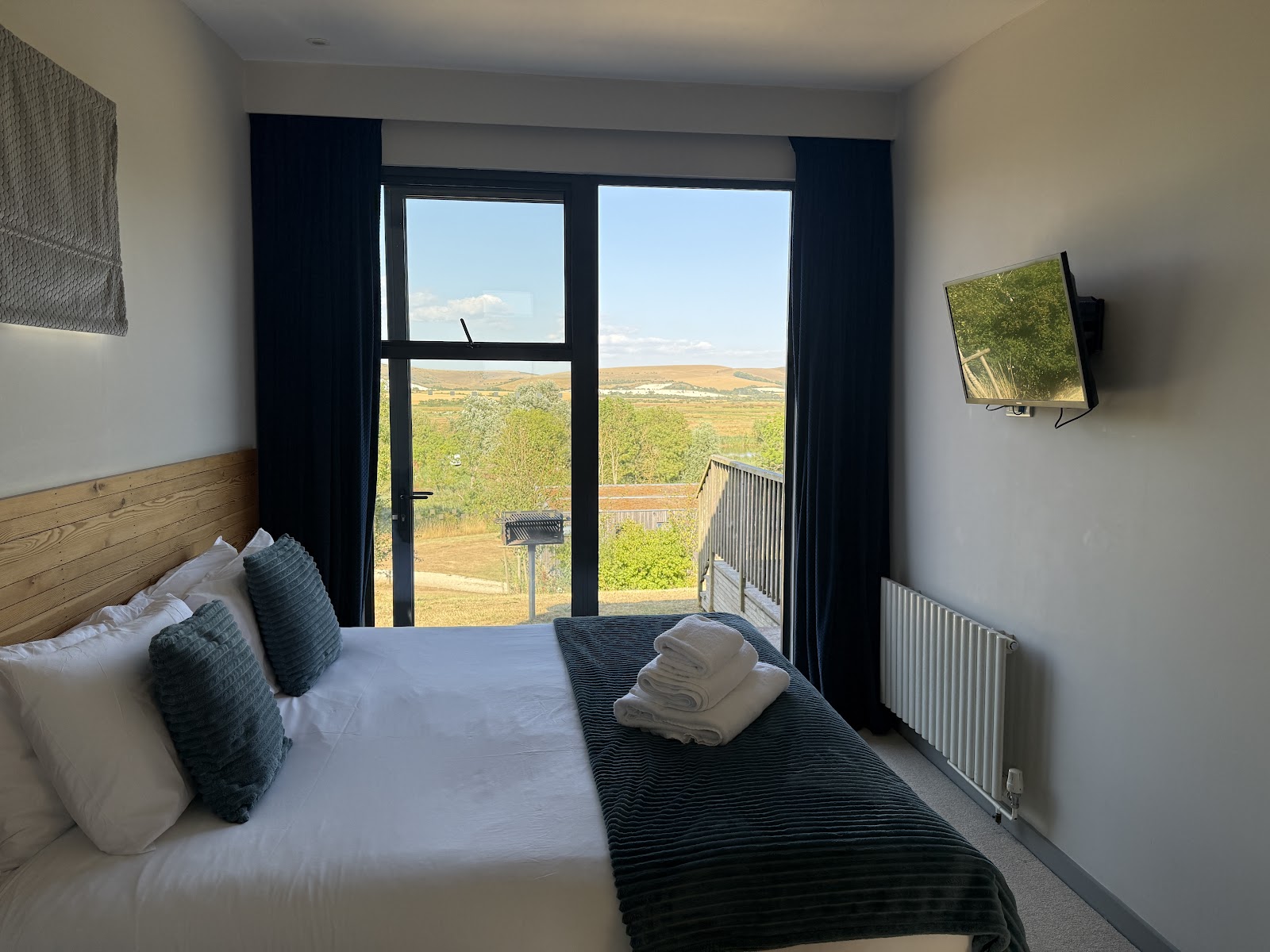 Swanborough Lakes Luxury Holiday Lodges — Place photograph