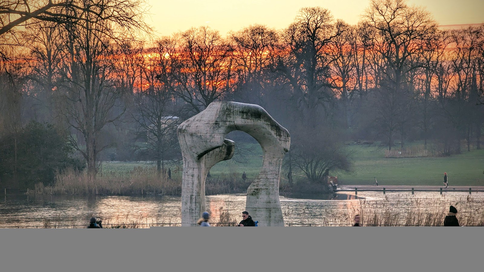 The Arch by Henry Moore — Place photograph