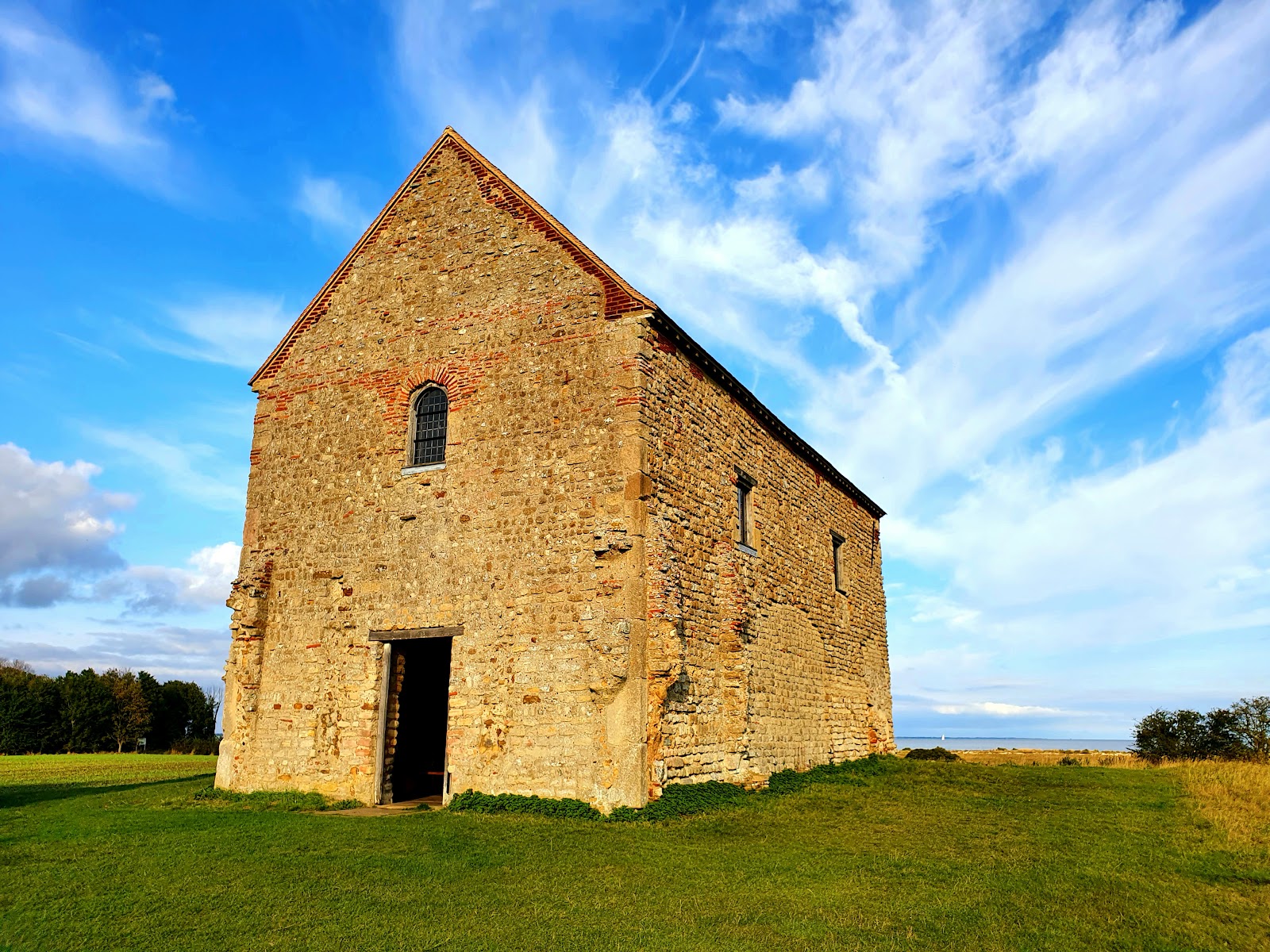 The Chapel of St Peter-on-the-Wall — Place photograph
