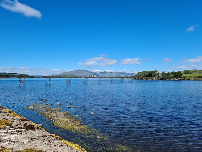 Llyn Trawsfynydd — lakeside car park and walks — Source image