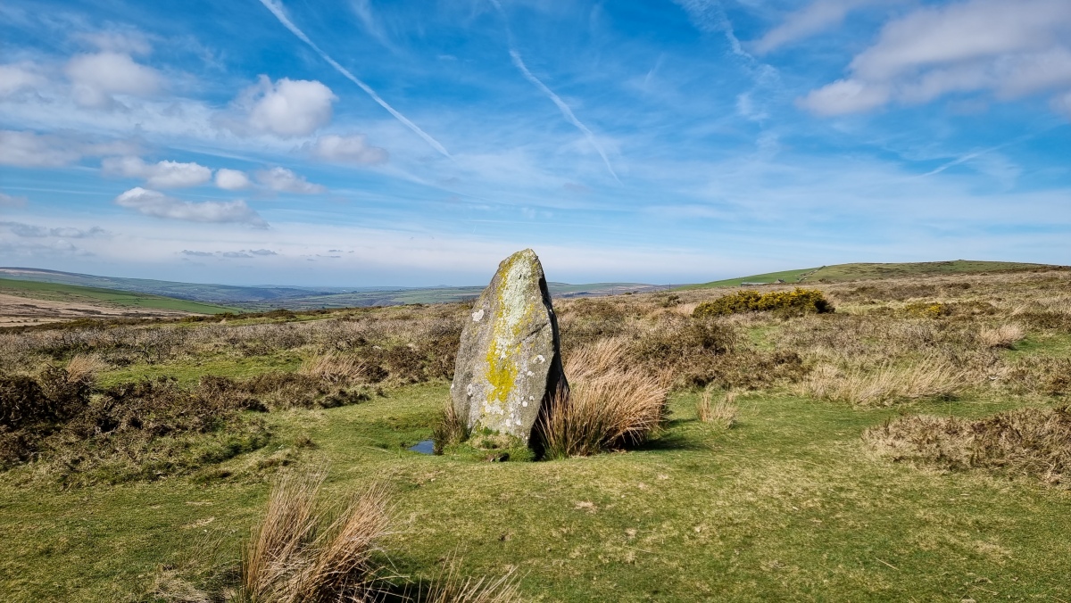 Waun Mawn Standing Stones — Source image