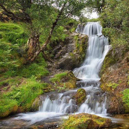 Ardvreck Castle and Waterfall — Source image