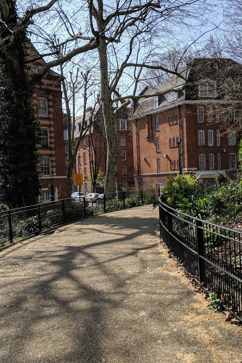 Arnold Circus — Place photograph (3 of 3)