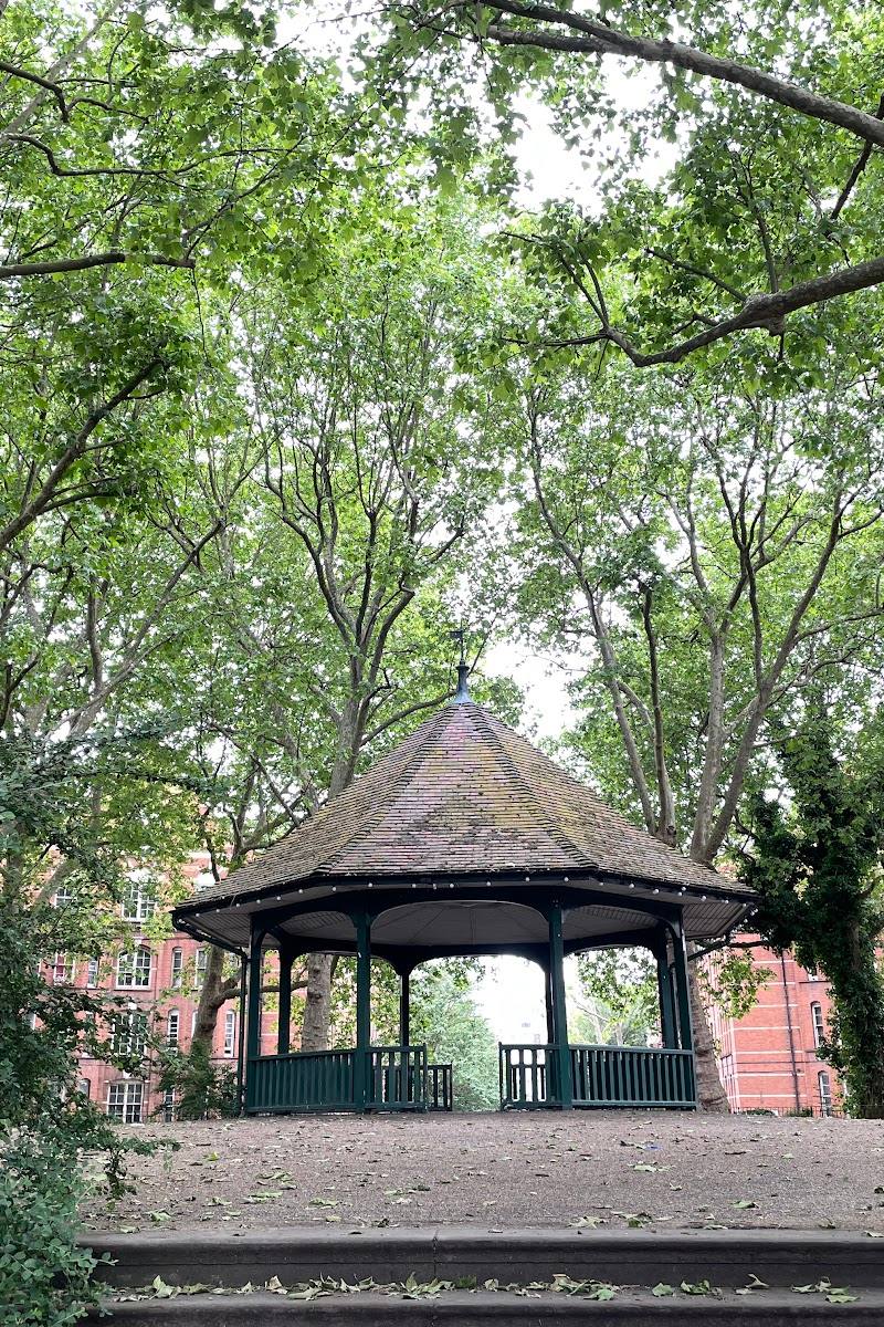 Arnold Circus — Place photograph (2 of 3)