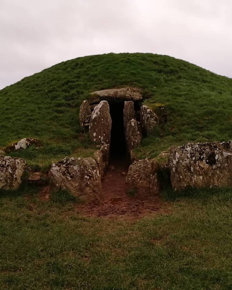 Bryn Celli Ddu — Source image