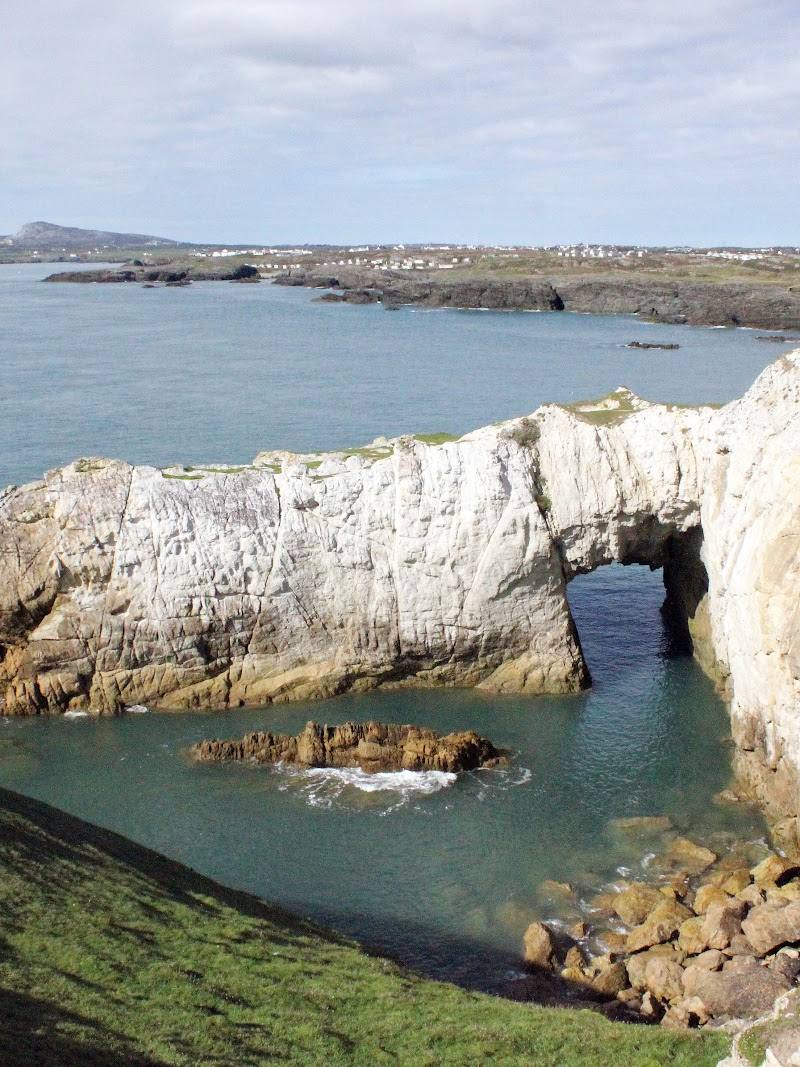Bwa Gwyn (White Arch) — Place photograph