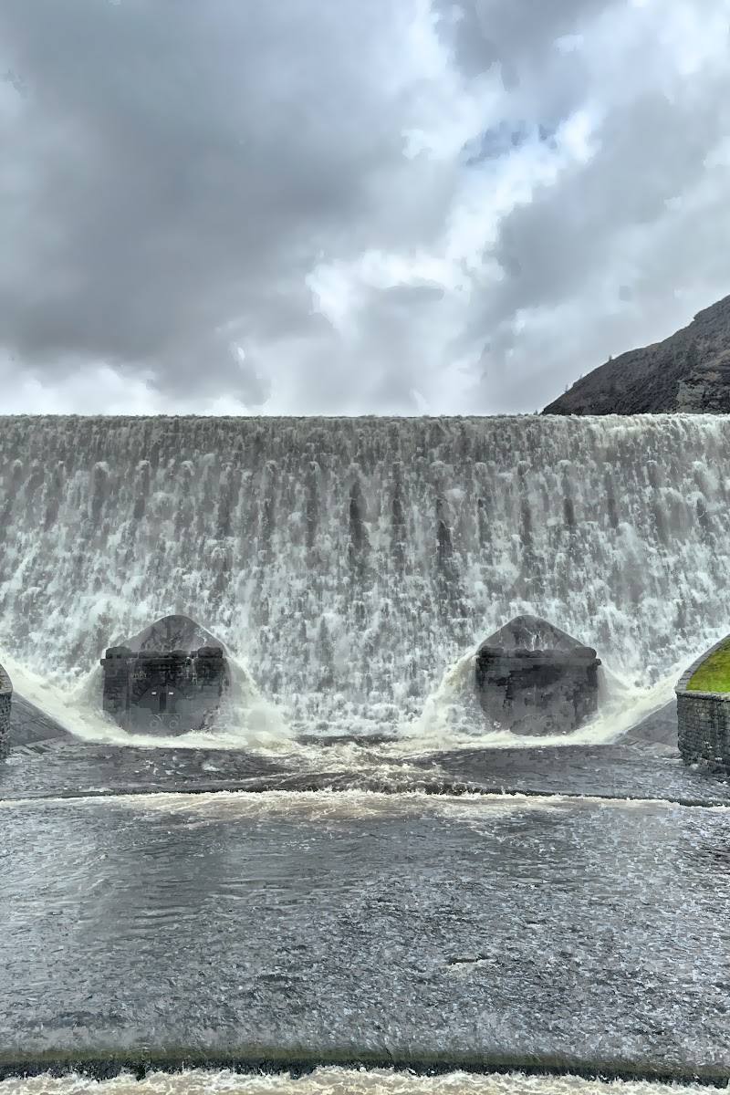 Caban Coch Dam — Place photograph