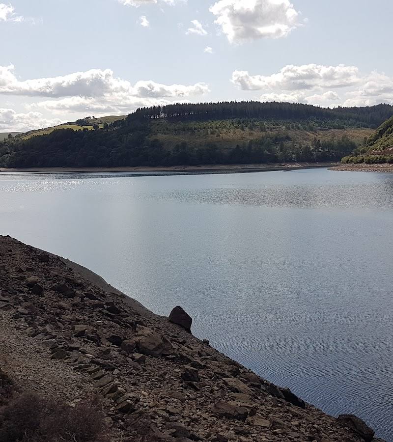 Caban-coch Reservoir — Place photograph
