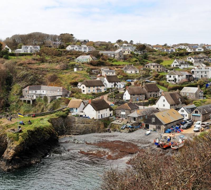 Cadgwith — Place photograph (3 of 3)