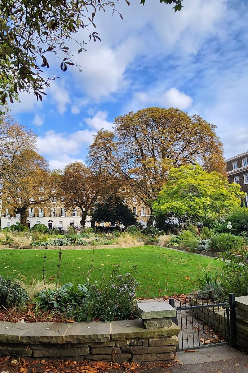 Canonbury Square garden — Place photograph