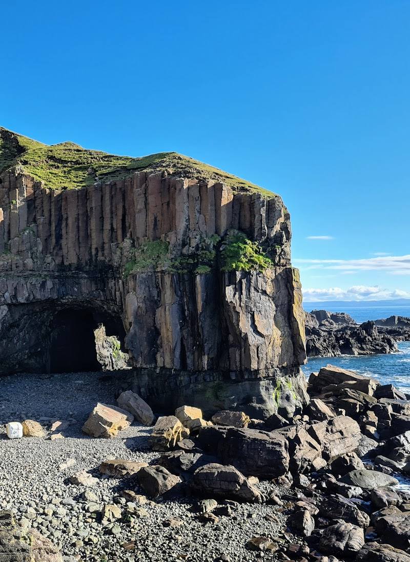 Carsaig Arches — Place photograph