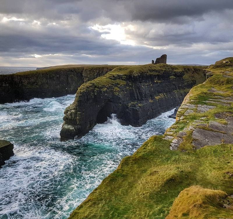 Castle of Old Wick Sea Cliffs — Place photograph