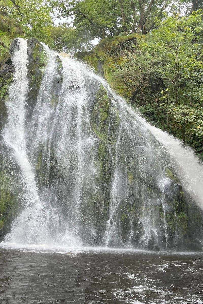 Ceunant Mawr Waterfall — Place photograph