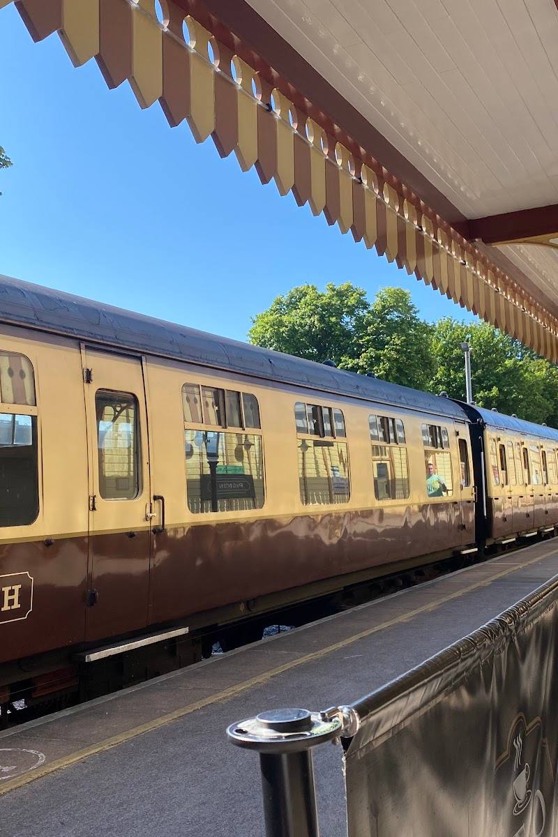 Dartmouth Steam Railway — Kingswear Station — Place photograph (2 of 3)
