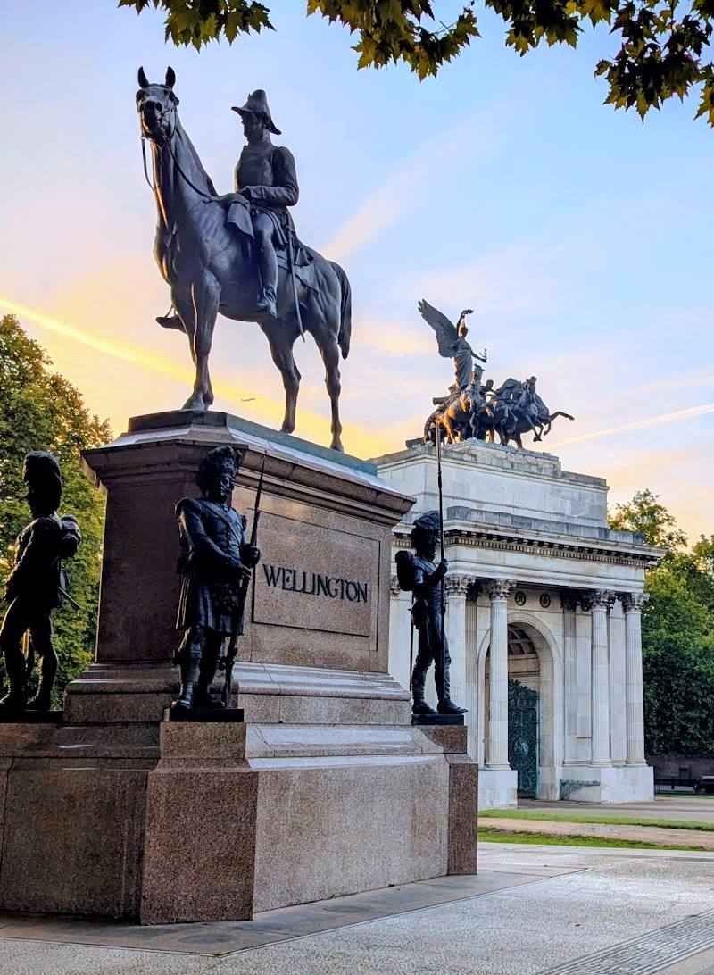 Equestrian Statue of the Duke of Wellington — Place photograph