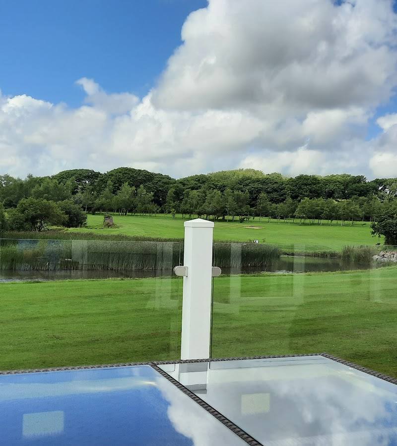 Florence Springs Luxury Lakeside Lodges — Place photograph