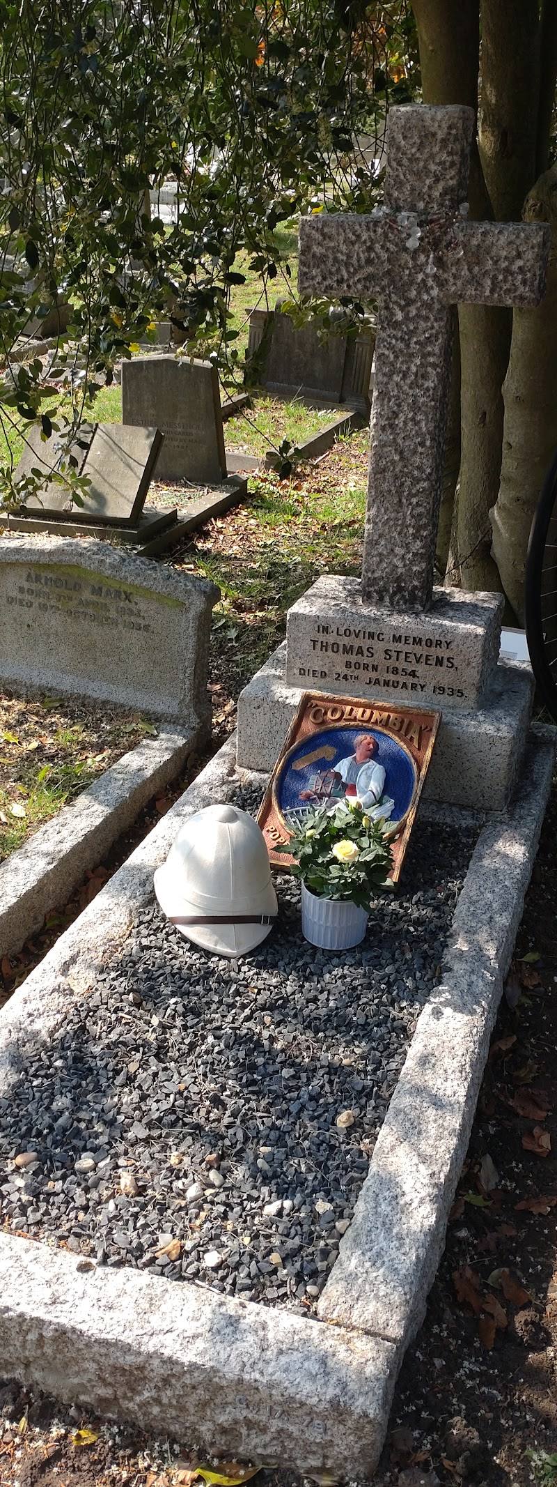 Grave of Thomas Stevens — Place photograph