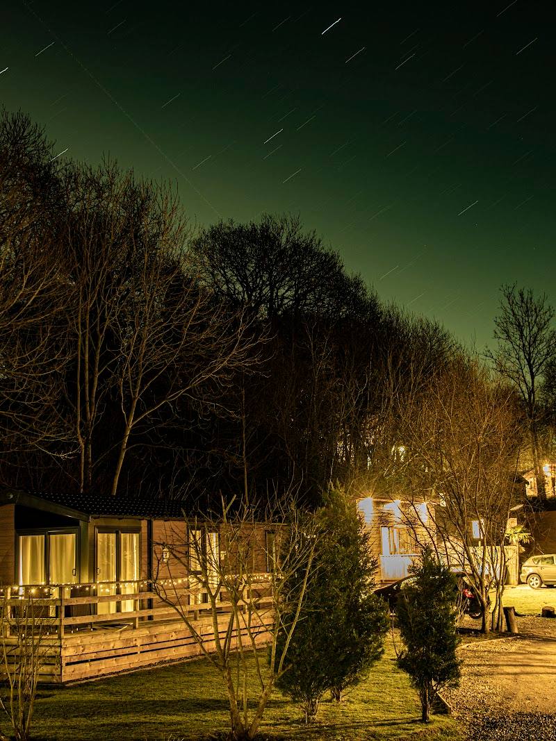 Herons Lake Retreat Lodges — Place photograph