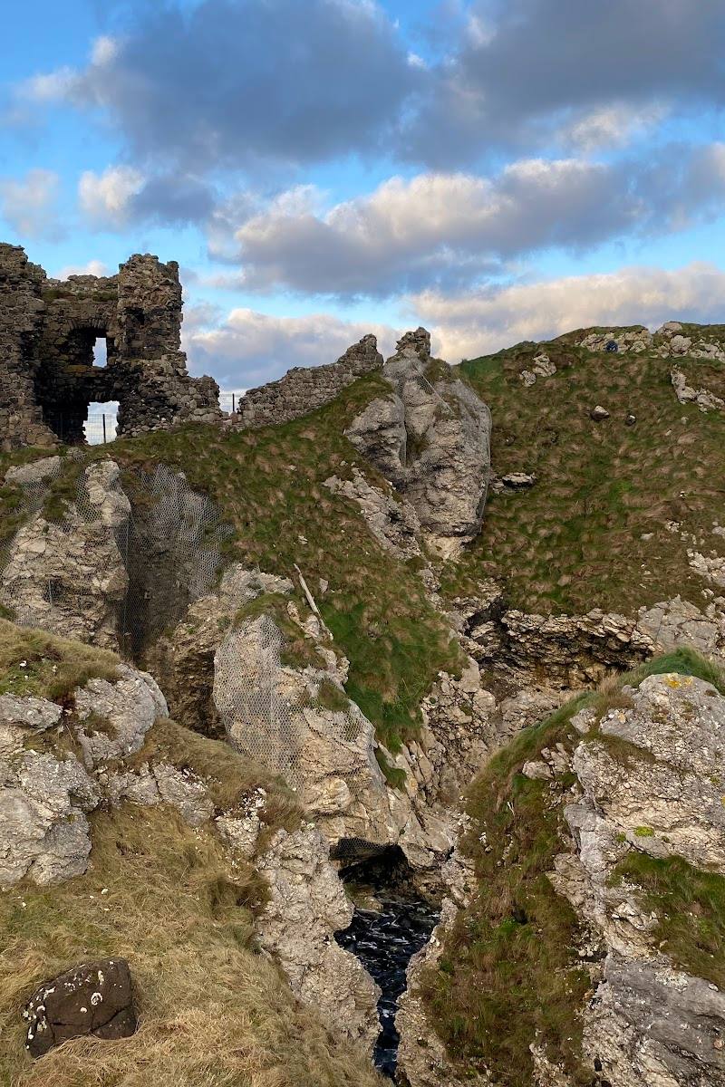 Kinbane Castle — Place photograph