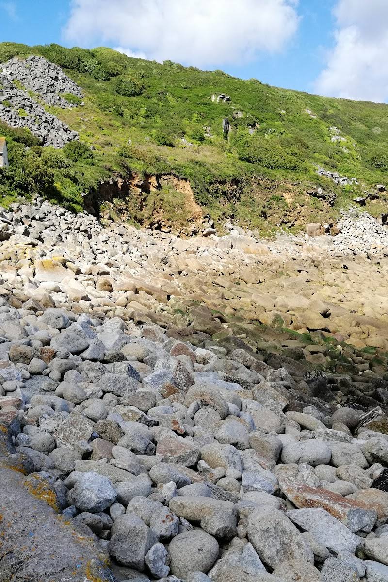 Lamorna Cove Beach — Place photograph (2 of 3)