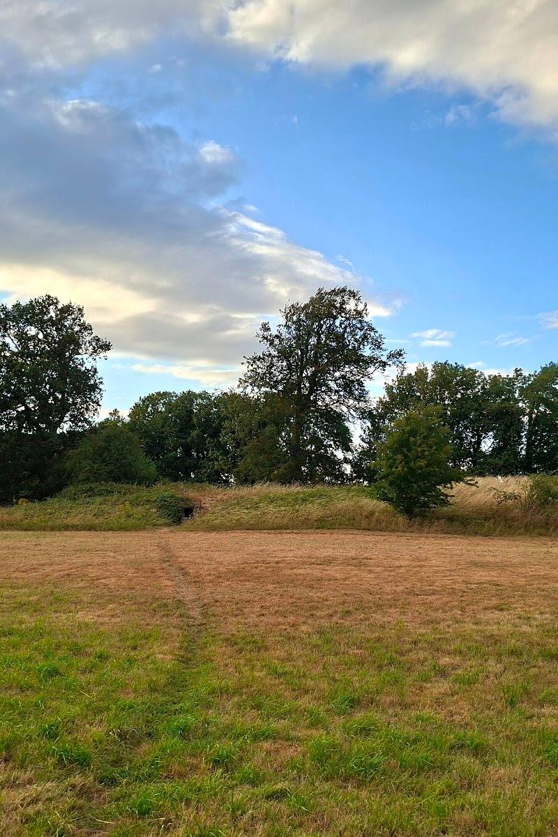 Lanhill Long Barrow — Place photograph (2 of 3)