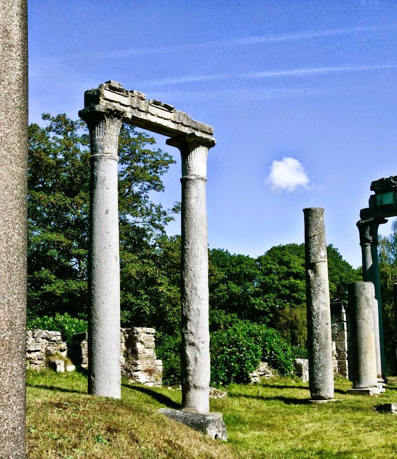 Leptis Magna Ruins — Source image