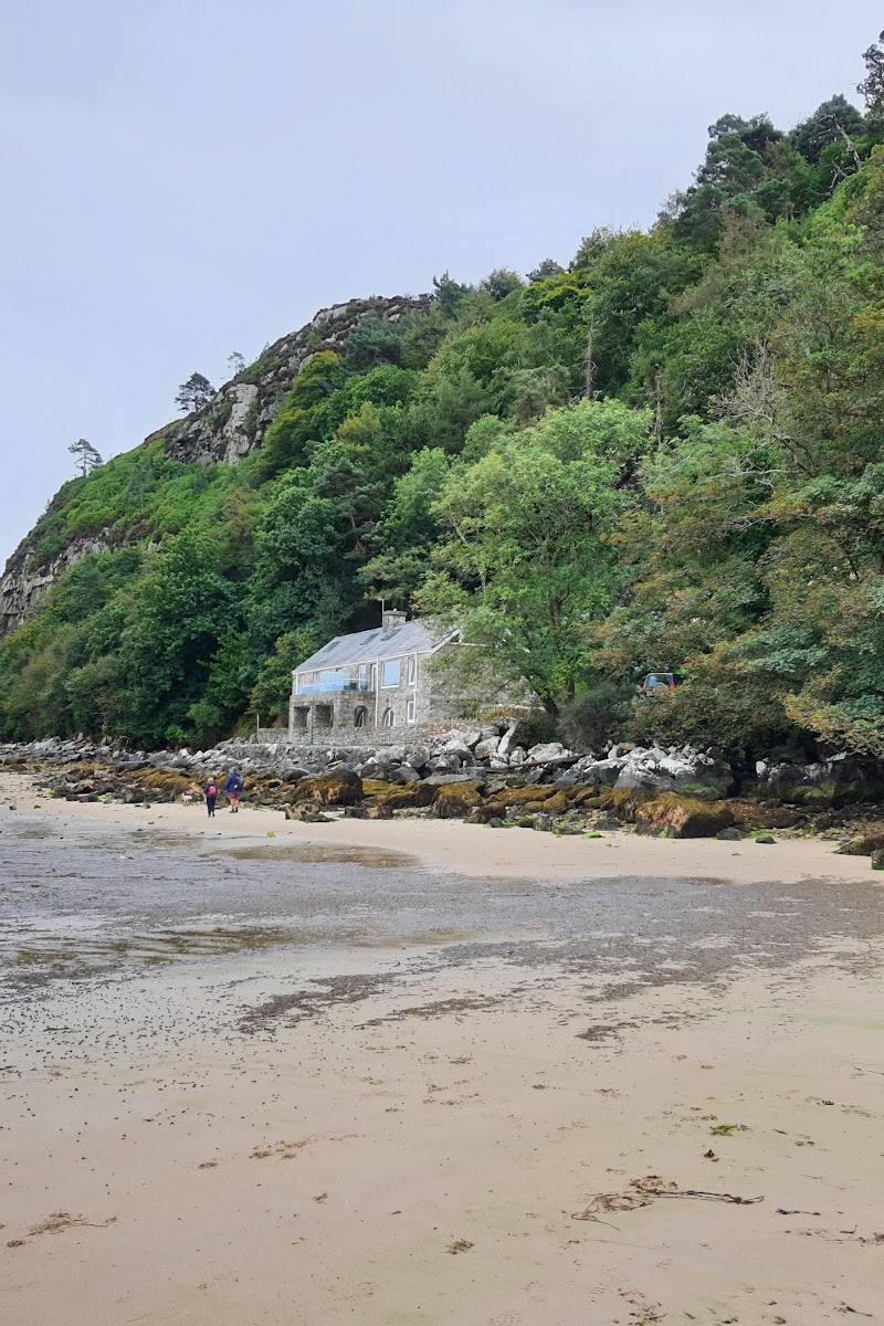 Llanbedrog Beach