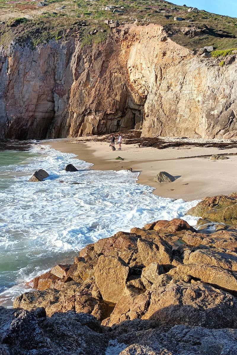 Nanjizal Bay