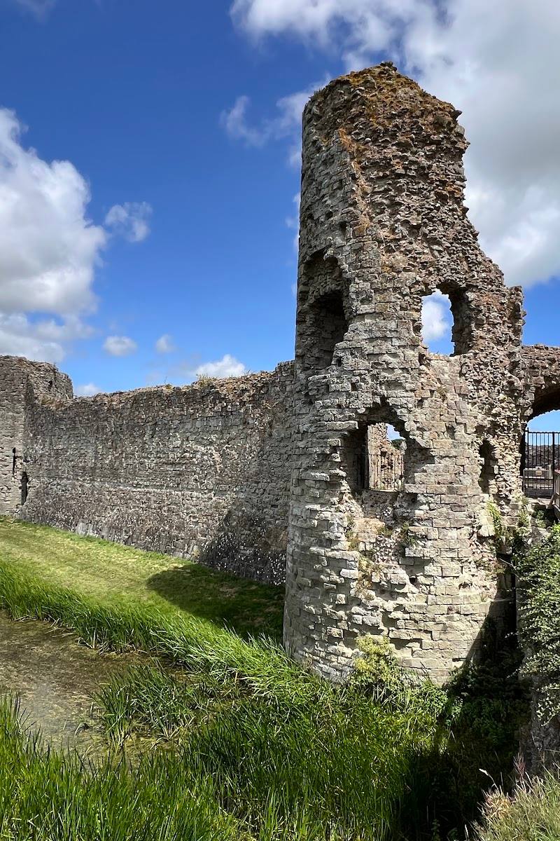 Pevensey Castle — Place photograph