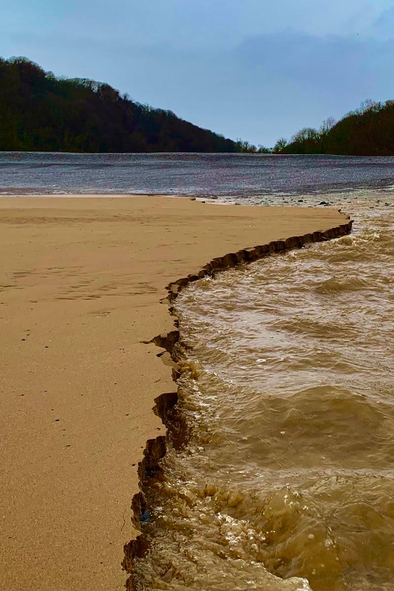Pwll Du Beach