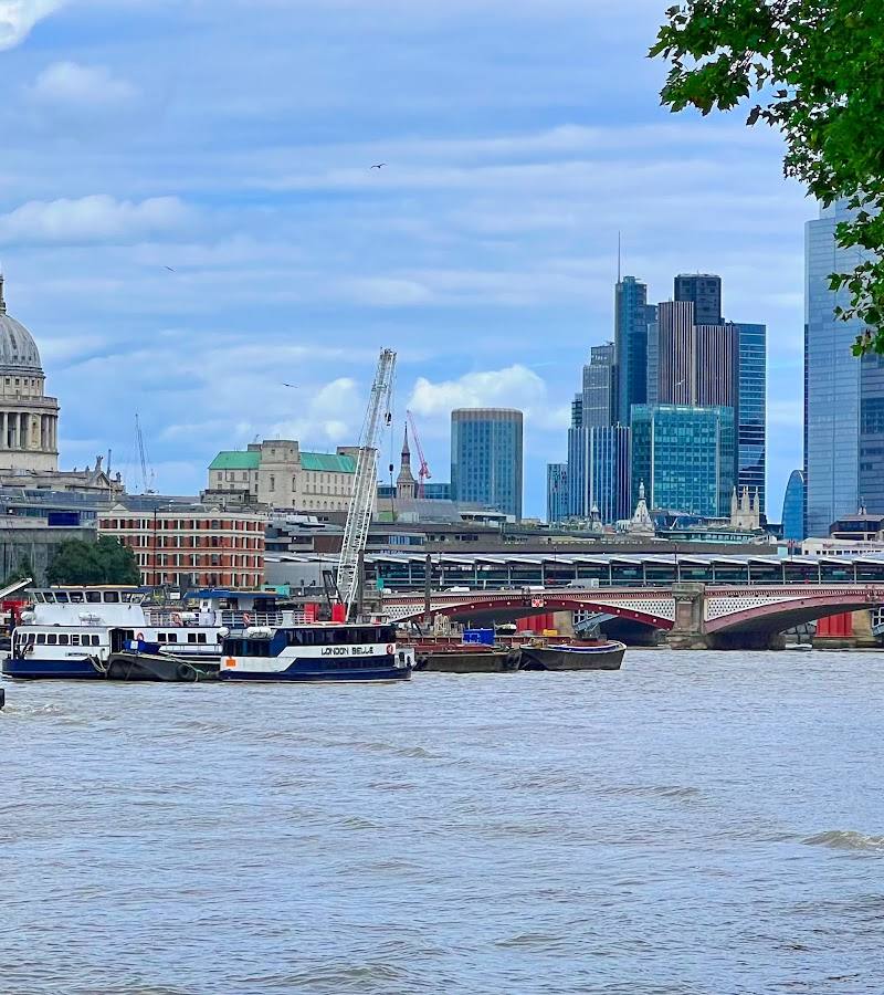 Southbank (River Thames South) Walkpath — Source image