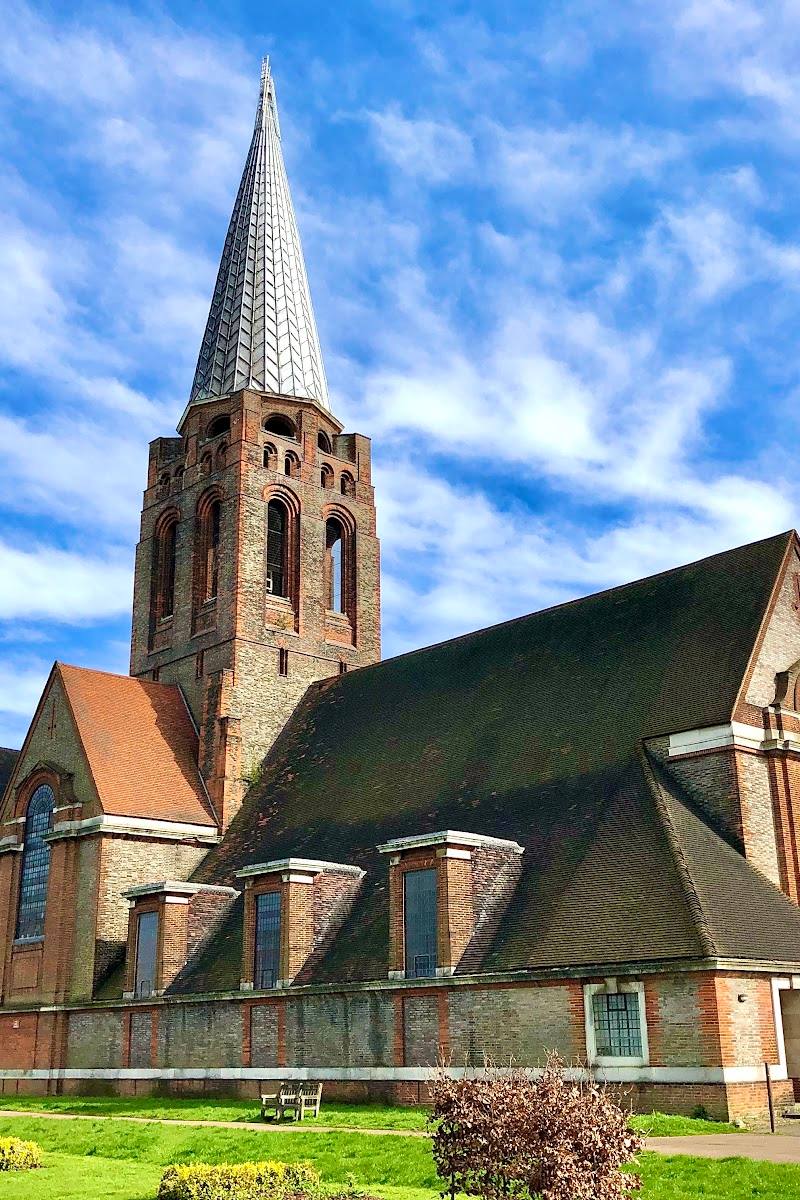 St Jude on the Hill, Hampstead Garden Suburb — Place photograph