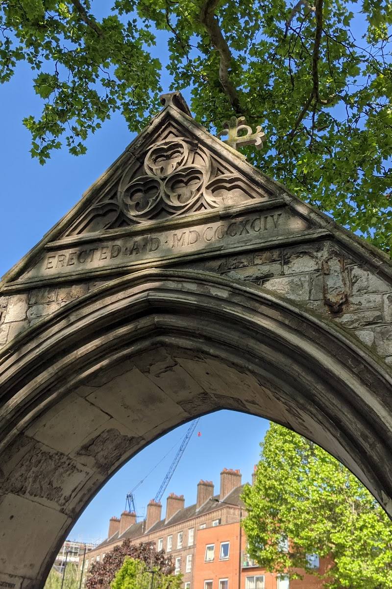 St Leonard’s Priory Park — Place photograph (1 of 3)