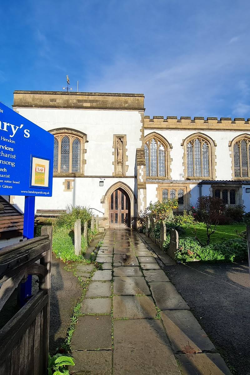 St Mary’s Church, Hendon — Place photograph (2 of 3)