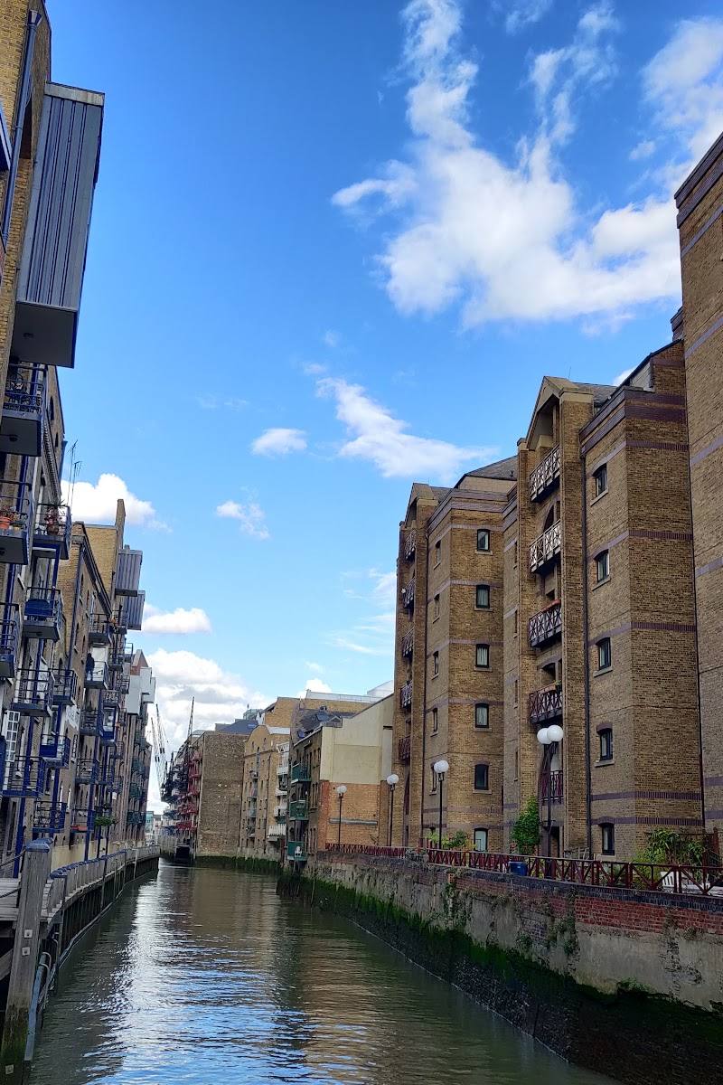 St Saviour’s Dock — Place photograph