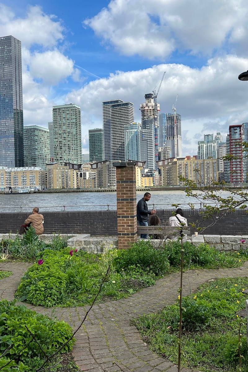 Surrey Docks Farm — Place photograph (3 of 3)