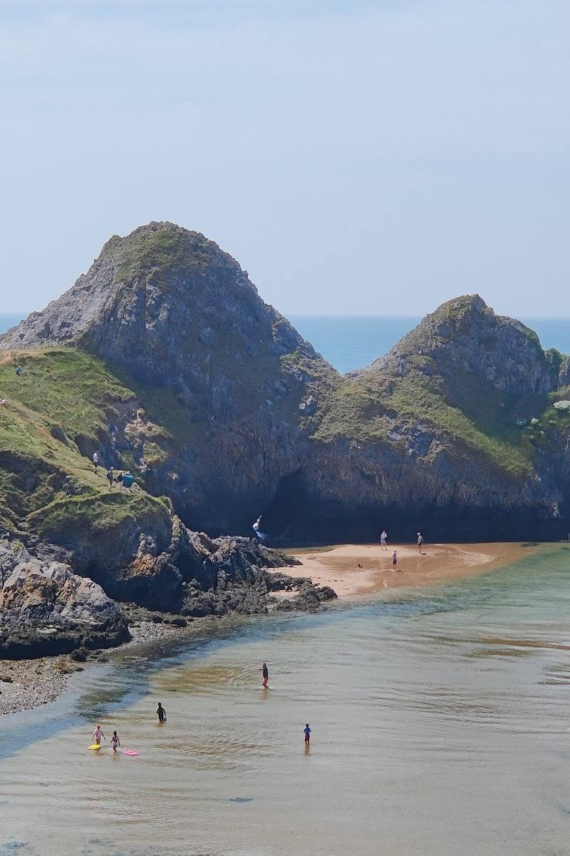 Three Cliffs