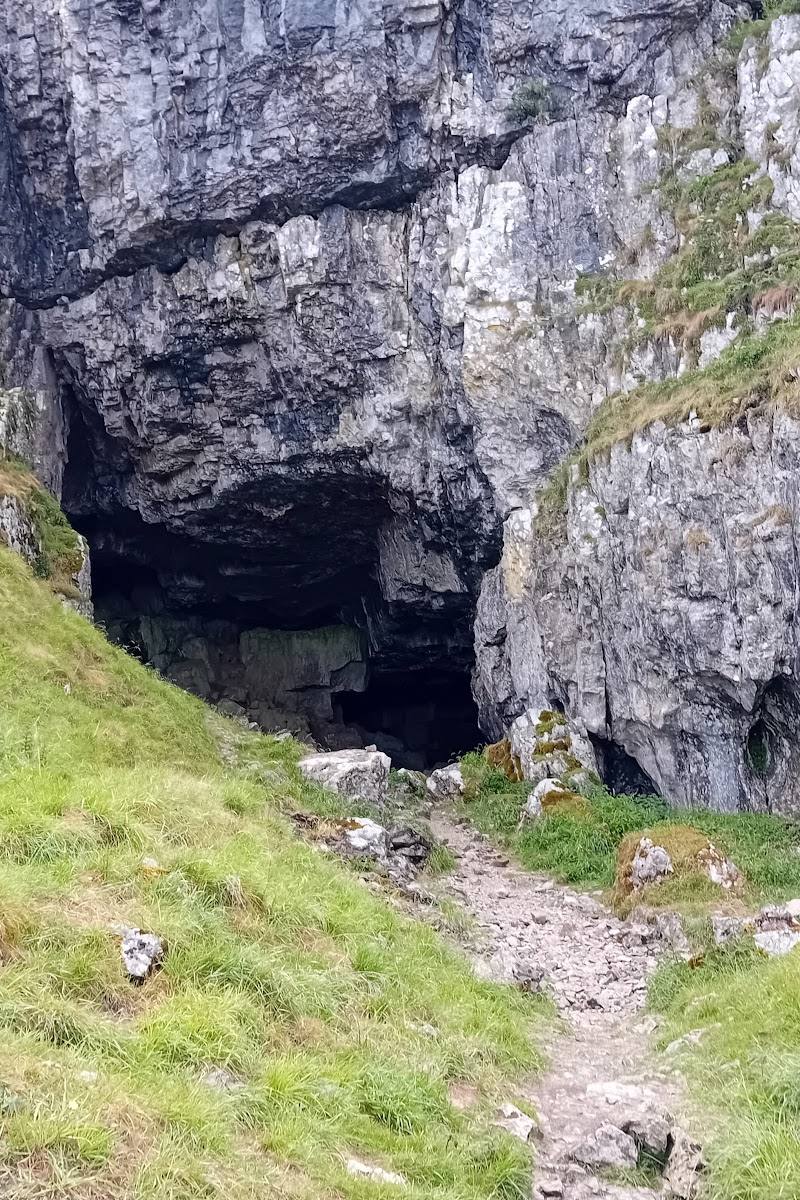 Victoria Cave — Place photograph (1 of 3)